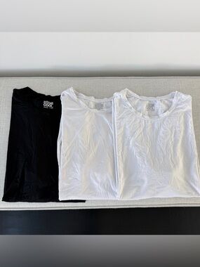 32 Degrees Cool White & Black Activewear T-Shirts Bundle XL